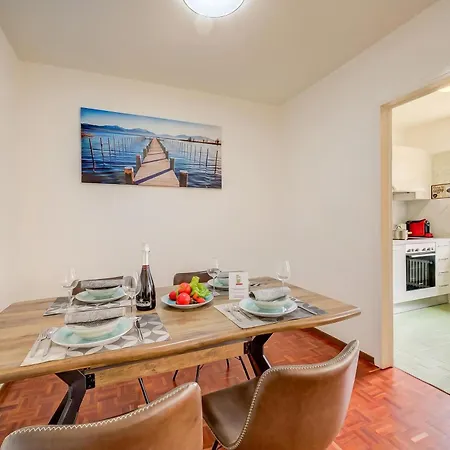 Lido Apartment Locarno With Balcony And Parking - Happy Rentals Apartment Locarno