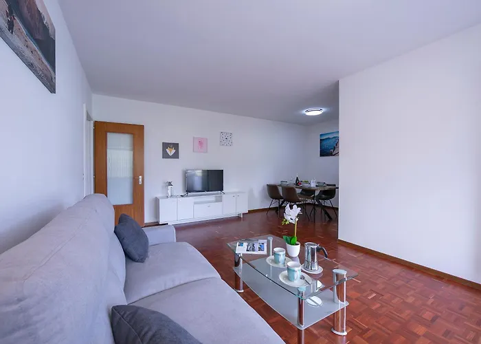 Lido - Happy * Locarno